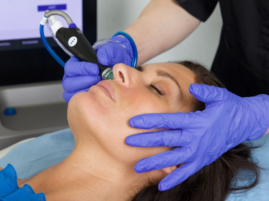 Hydra Facial